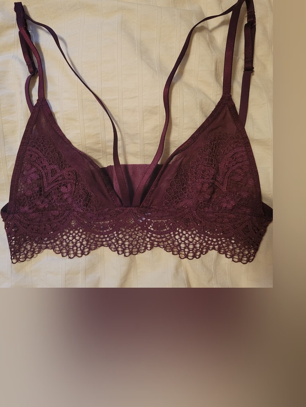 Victoria's Secret Lace Bralette in Deep Plum - XS